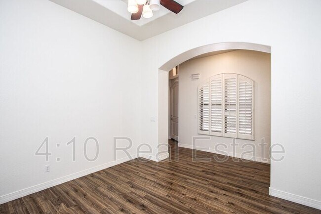 Building Photo - 14590 W Hidden Terrace Loop