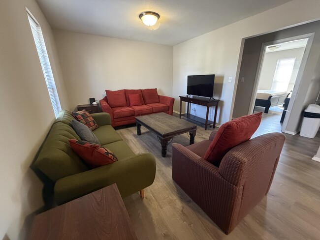 Building Photo - 203 Wheaton Ct