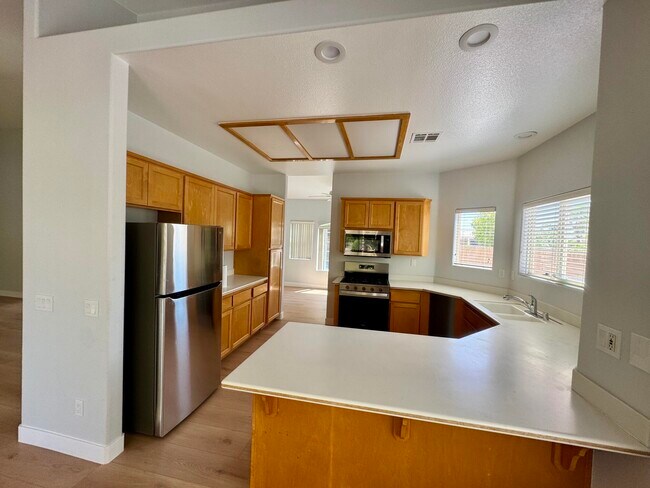 Building Photo - 79130 Ocotillo Dr
