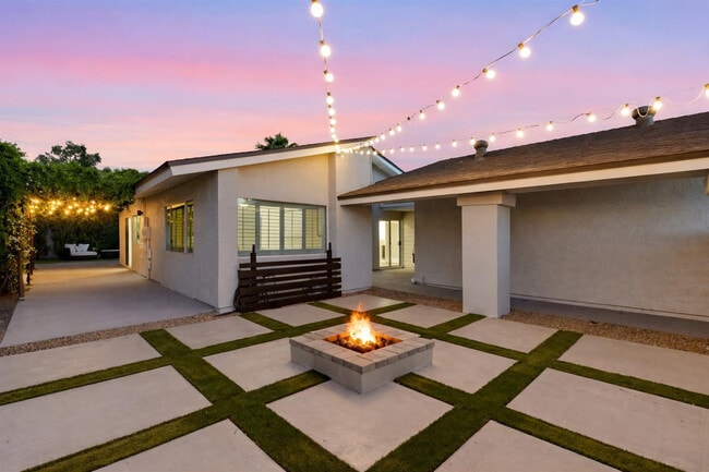 Building Photo - 2521 N 87th Way