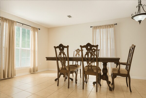 Building Photo - 4427 Eaglewood Trail Dr