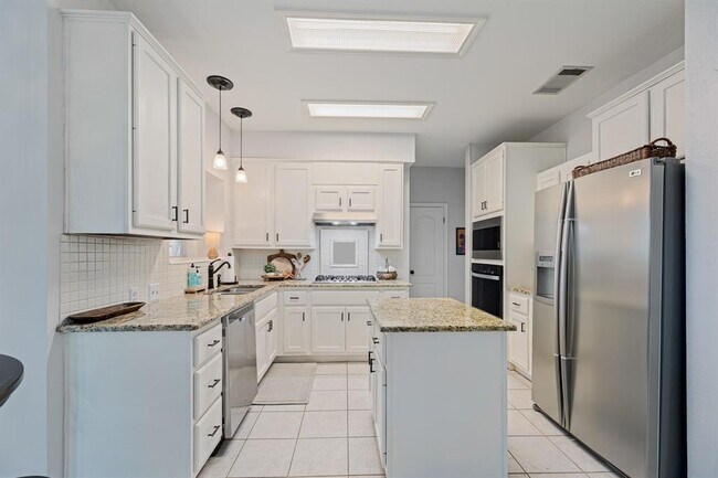Building Photo - 1503 Warren Cove