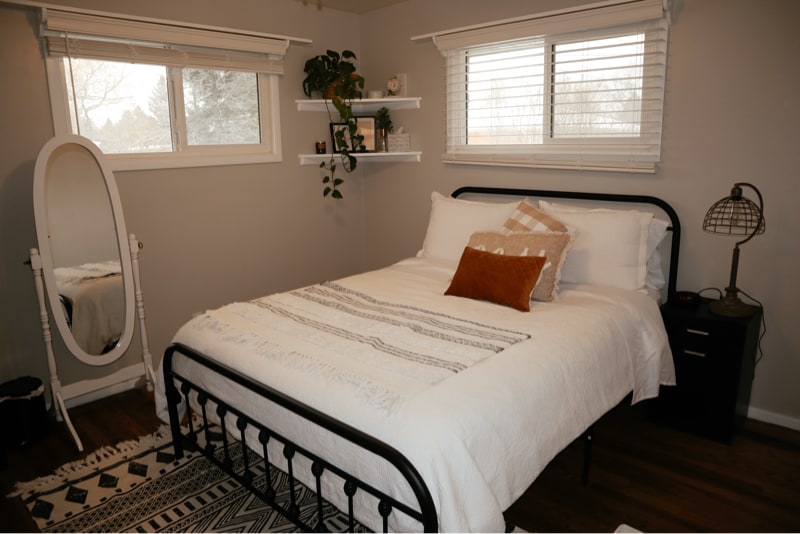 Building Photo - 1144 Sahara St