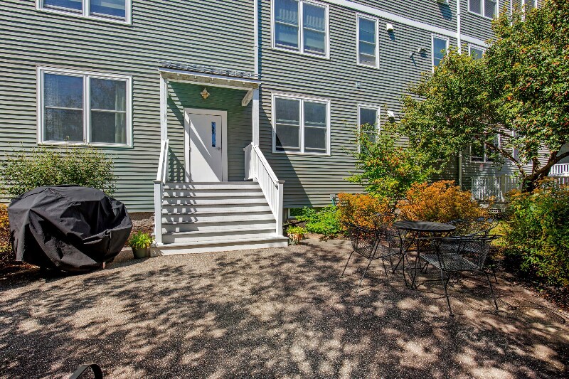 Building Photo - 18 Park St