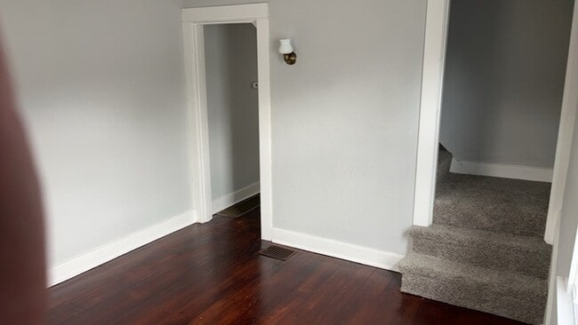 Building Photo - 1561 Sacramento Ave