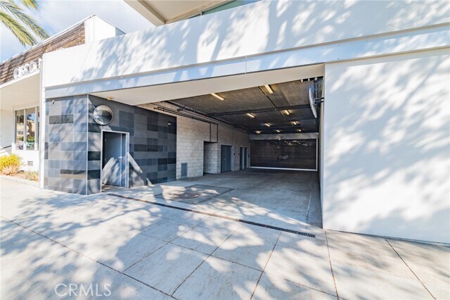 Building Photo - 482 S Arroyo Pkwy