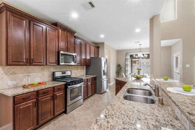 Building Photo - 102 Blossom Terrace Ln