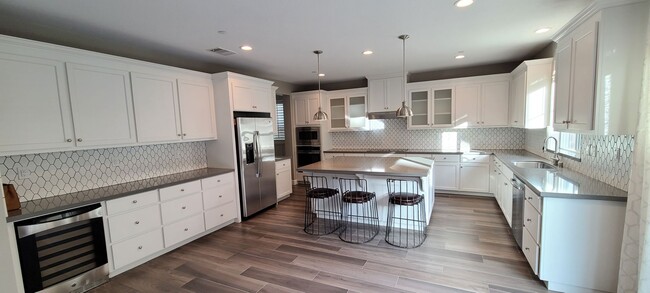 Building Photo - Gorgeous 4 Bedroom Model Home in the Cannery