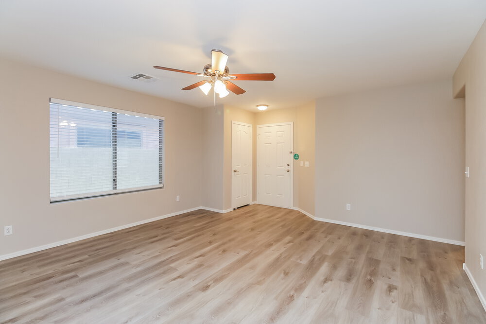 Building Photo - 2370 W Gold Dust Ave