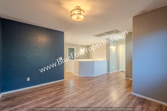 Building Photo - 39347 S Old Arena Dr