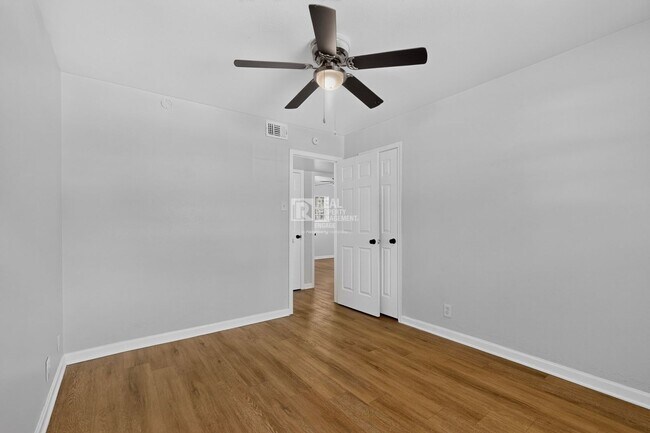 Building Photo - 1809 W Sanford St
