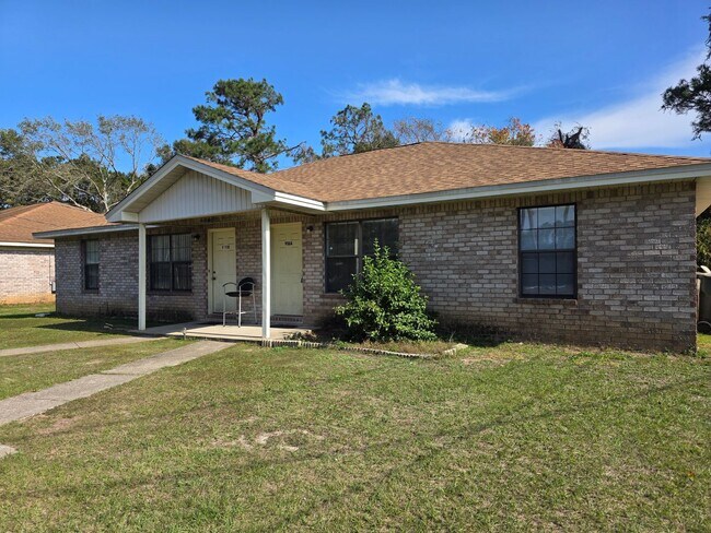 Building Photo - 916 Rentz Ave