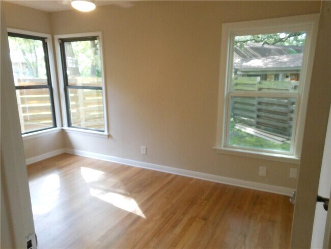 Building Photo - 4615 Banister Ln