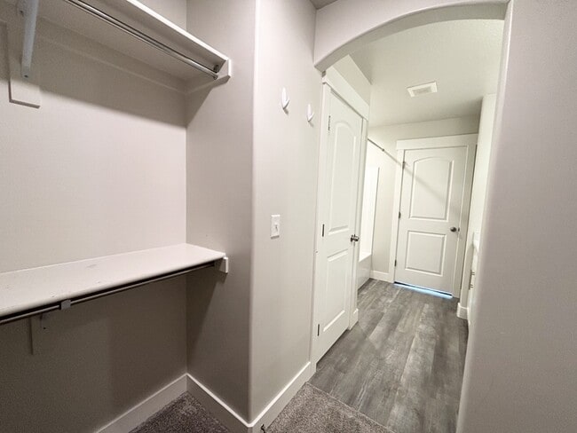Building Photo - 3742 Canyon Falls Dr