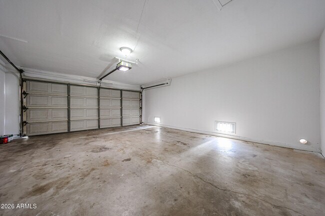 Building Photo - 1440 S Revere