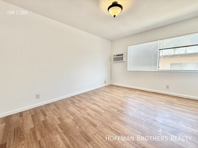 Building Photo - 5309 Agnes Ave