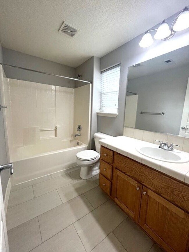 Building Photo - Newly Remodeled 4 Bedroom, Wilsonville, OR