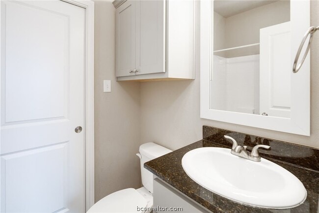 Building Photo - 3519 Summerway Dr