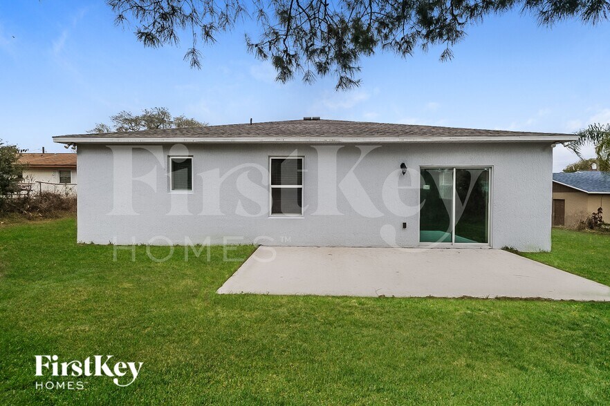 Building Photo - 6177 Kinlock Ave