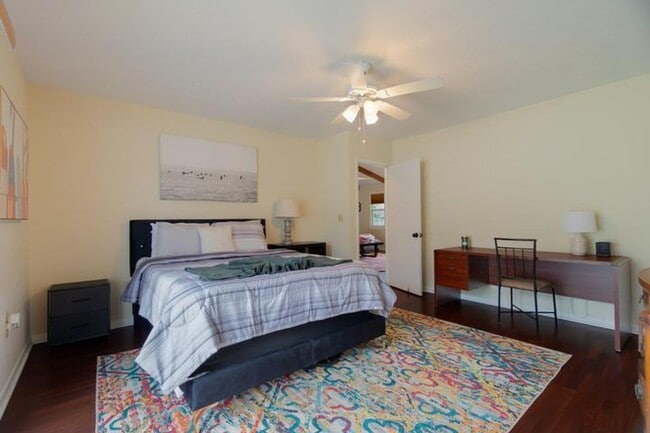 Building Photo - 6130 Francis St