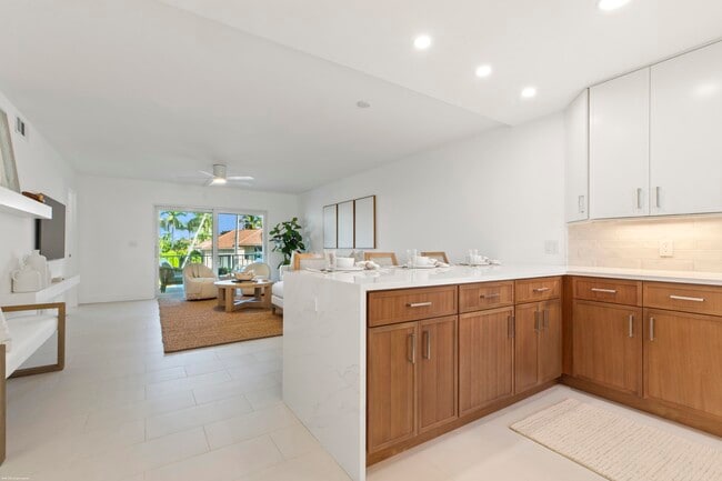 Building Photo - 1030 Sugar Sands Blvd