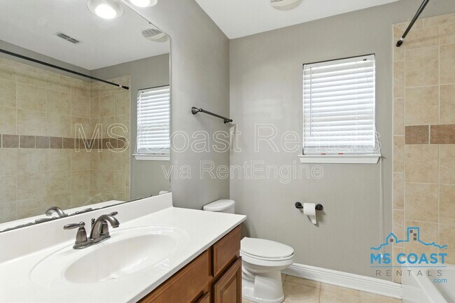 Building Photo - 17194 Palm Ridge Dr
