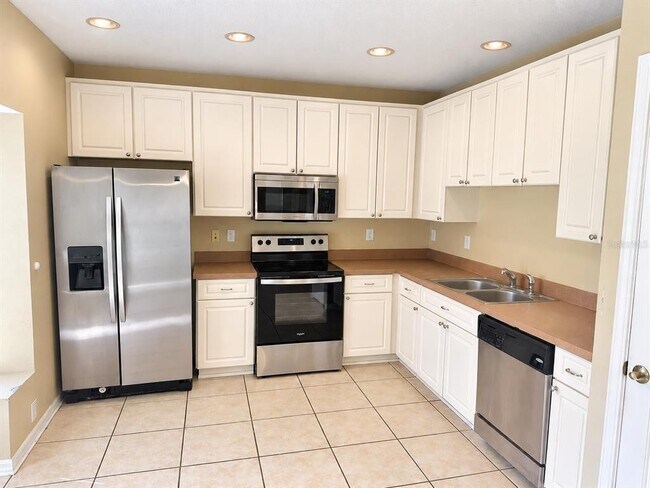 Building Photo - 6509 Bridgecrest Dr