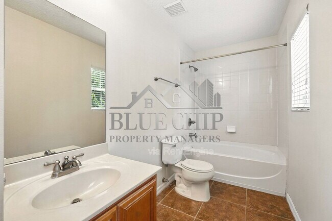 Building Photo - 13800 Golden Russet Dr