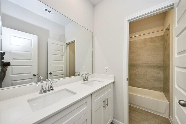 Building Photo - 21814 Ash Cypress Ct