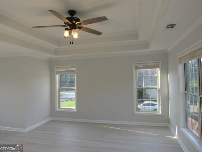 Building Photo - 305 Sunderland Cir