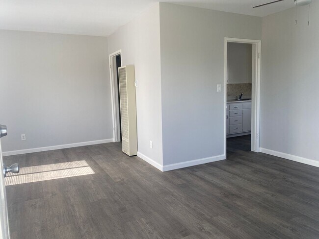 Building Photo - 2245 Granada Ave