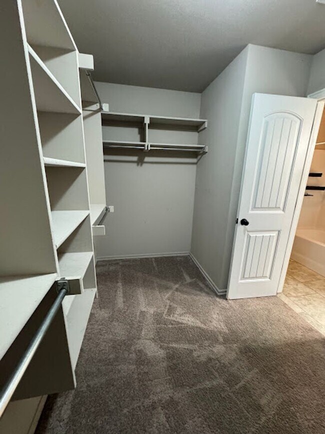 Building Photo - Spacious 3-Bedroom, 2-Bath Home for Rent i...