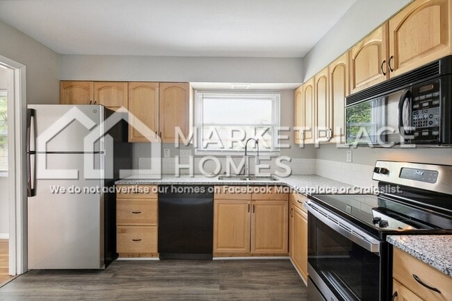 Building Photo - 1608 Tonopah Dr