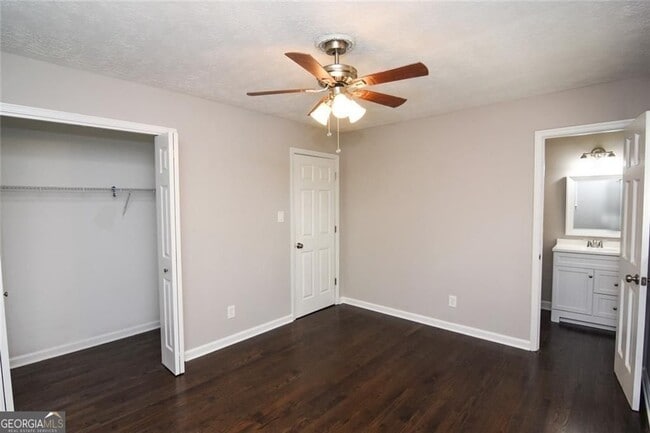 Building Photo - 86 Regency Way SE