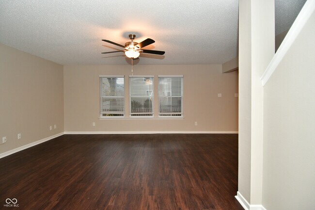 Building Photo - 10046 Sapphire Berry Ln