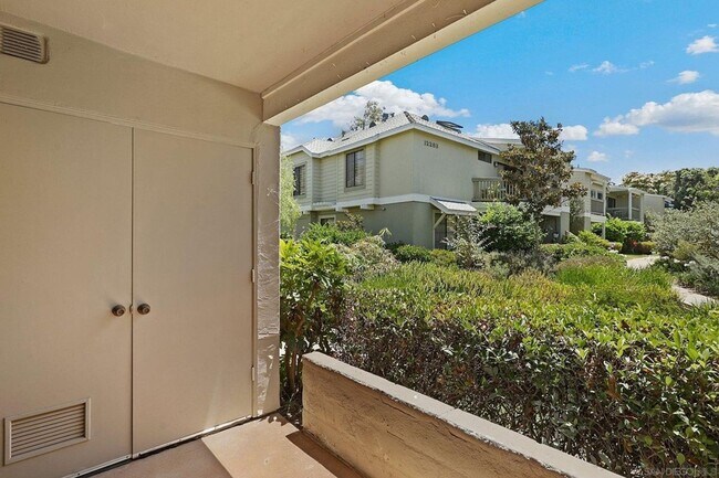 Building Photo - 12291 Carmel Vista Rd