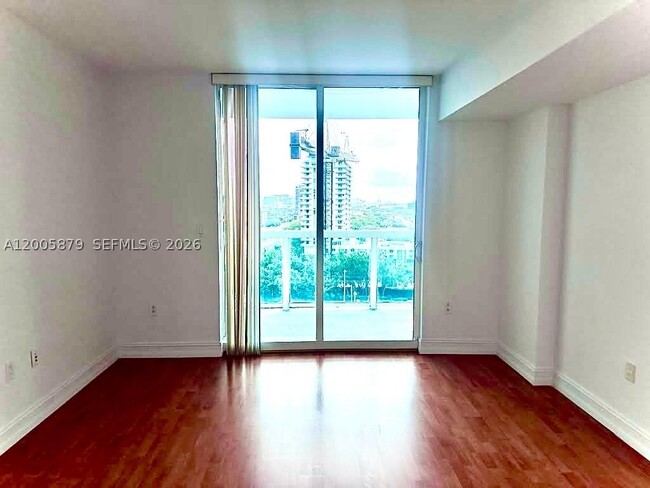 Building Photo - 1800 N Bayshore Dr