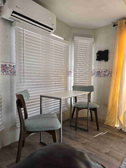 Building Photo - 4909 W Front Ave