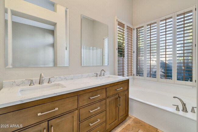 Building Photo - 4236 E Desert Marigold Dr