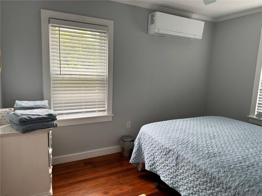 Building Photo - 53 Center Ave