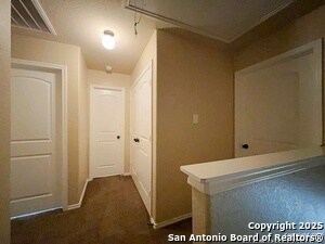 Building Photo - 957 Floating Star