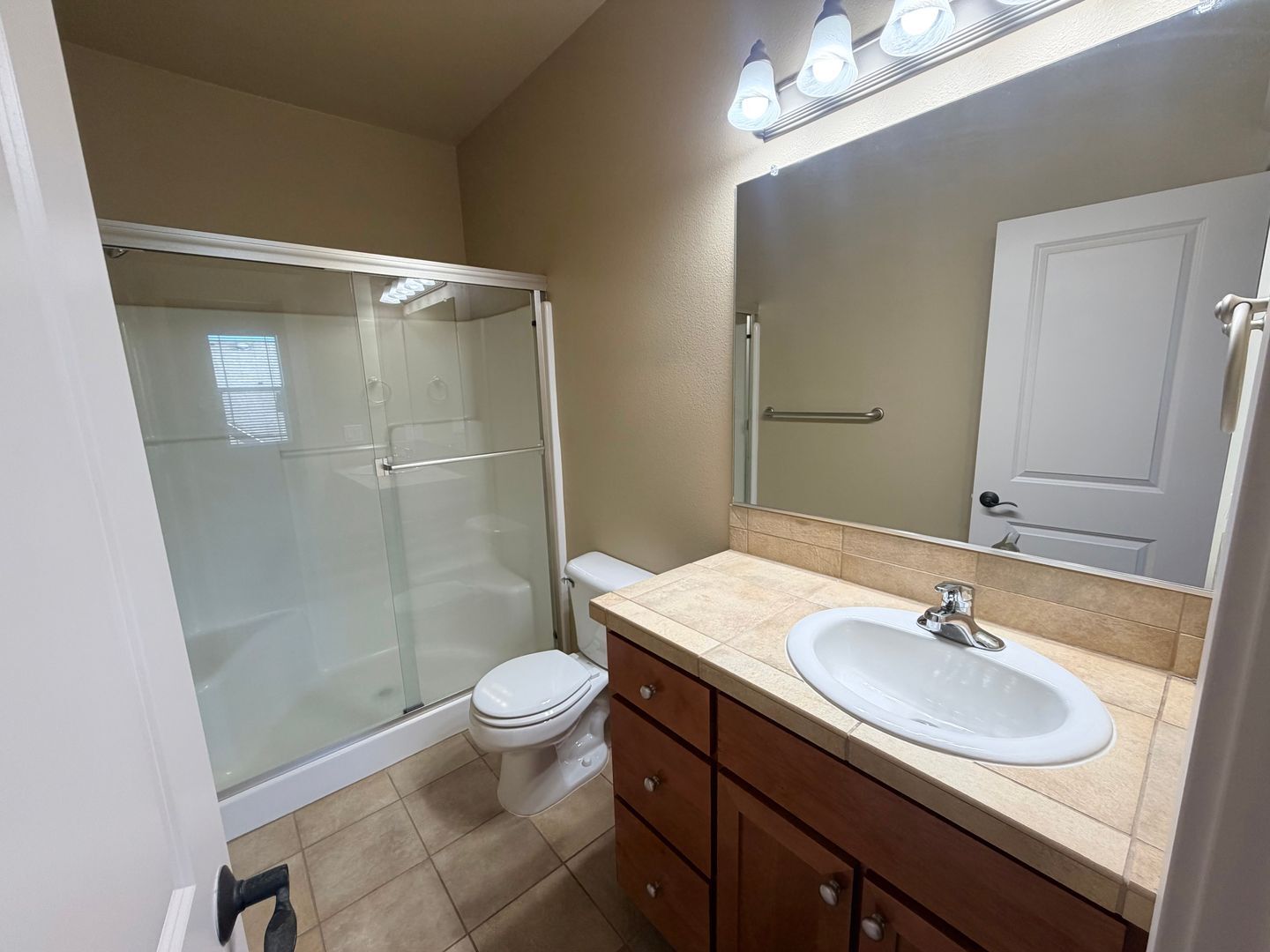 Building Photo - 3640 Summerlinn Dr