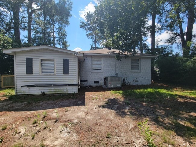 Building Photo - Lakeside - Richmond County