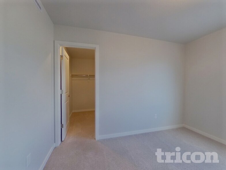 Building Photo - 2222 Flower Blossom Ave