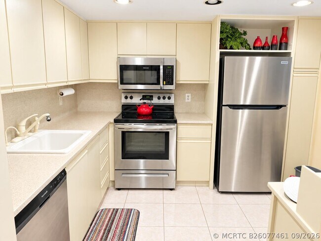 Building Photo - 3305 Aruba Way