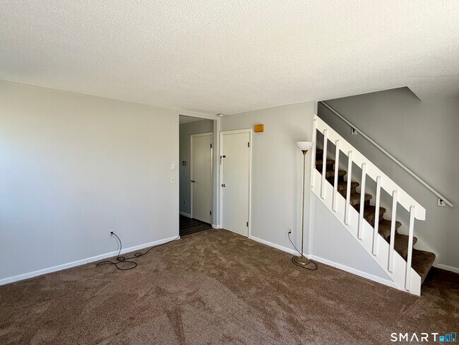 Building Photo - 84 Wilmot St