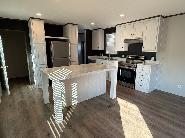 Building Photo - 133 Ponderosa Way