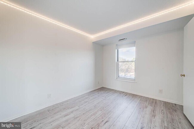 Building Photo - 2100 Langston Blvd.