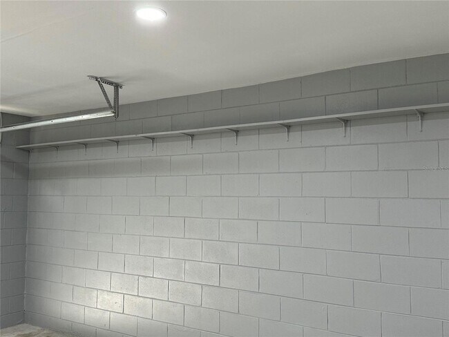 Building Photo - 1229 Allendale Dr