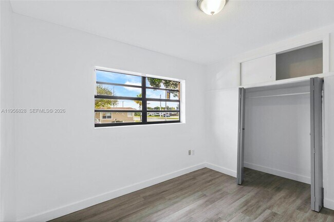 Building Photo - 551 NW 183rd St